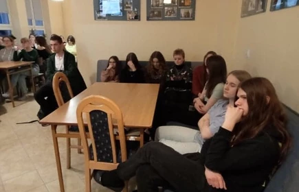 uczniowie biorący udziała w zajęciach