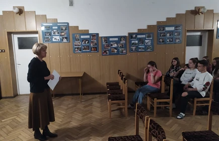 Prowadząca w trakcie wykładu 